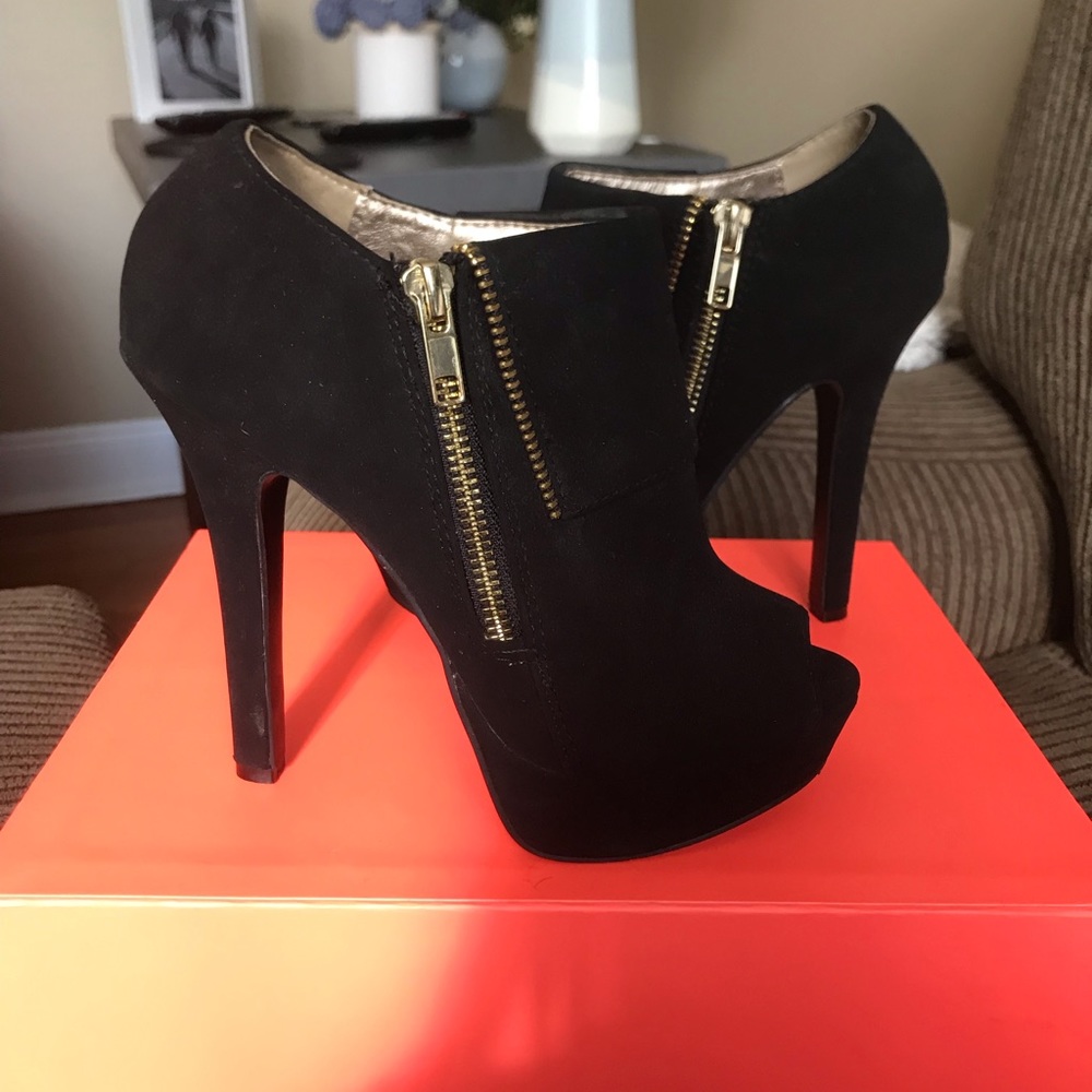 Black heels